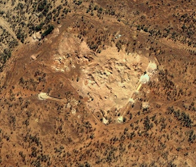 Boulder opal mine