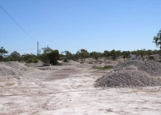 Lightning Ridge at 2005